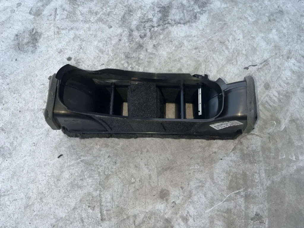 ΚΑΤΑΝΟΜΕΑΣ ΑΕΡΑ BMW ΣΕΙΡΑ 6 E65 E66 (ΚΩΔ. ΑΝΤΑΛ. 64226918846)