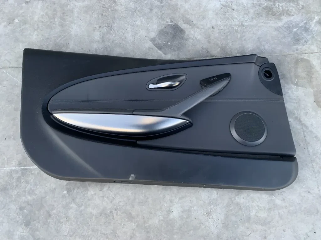 ΕΠΕΝΔΥΣΗ ΠΟΡΤΑΣ ΔΕΡΜΑ ΑΡΙΣΤΕΡΑ BMW ΣΕΙΡΑ 6 E63 E64 (ΚΩΔ. ΑΝΤΑΛ. 51417116041)