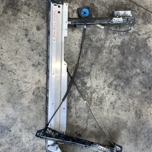 ΑΝΕΒΑΤΟΡΙ - ΓΡΥΛΟΣ ΠΑΡΑΘΥΡΟΥ MINI COOPER R55 R56 R57 (ΚΩΔ. ΑΝΤΑΛ. 8820011)