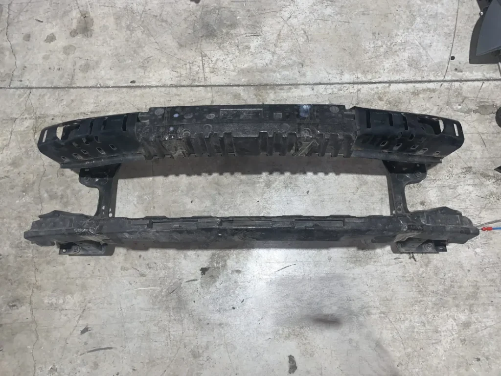 ΤΡΑΒΕΡΣΑ ΠΡΟΦΥΛΑΚΤΗΡΑ ΜΕ ΑΝΤΙΘΟΡΥΒΙΚΟ MINI R60 R61 (ΚΩΔ. ΑΝΤΑΛ. 51119801602)