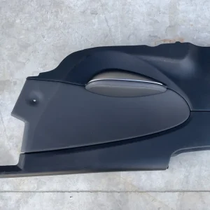 ΠΛΕΥΡΙΚΗ ΕΠΕΝΔΥΣΗ ΔΕΡΜΑ ΠΙΣΩ ΔΕΞΙΑ BMW ΣΕΙΡΑ 6 E63 E64 (ΚΩΔ. ΑΝΤΑΛ. 7115434)