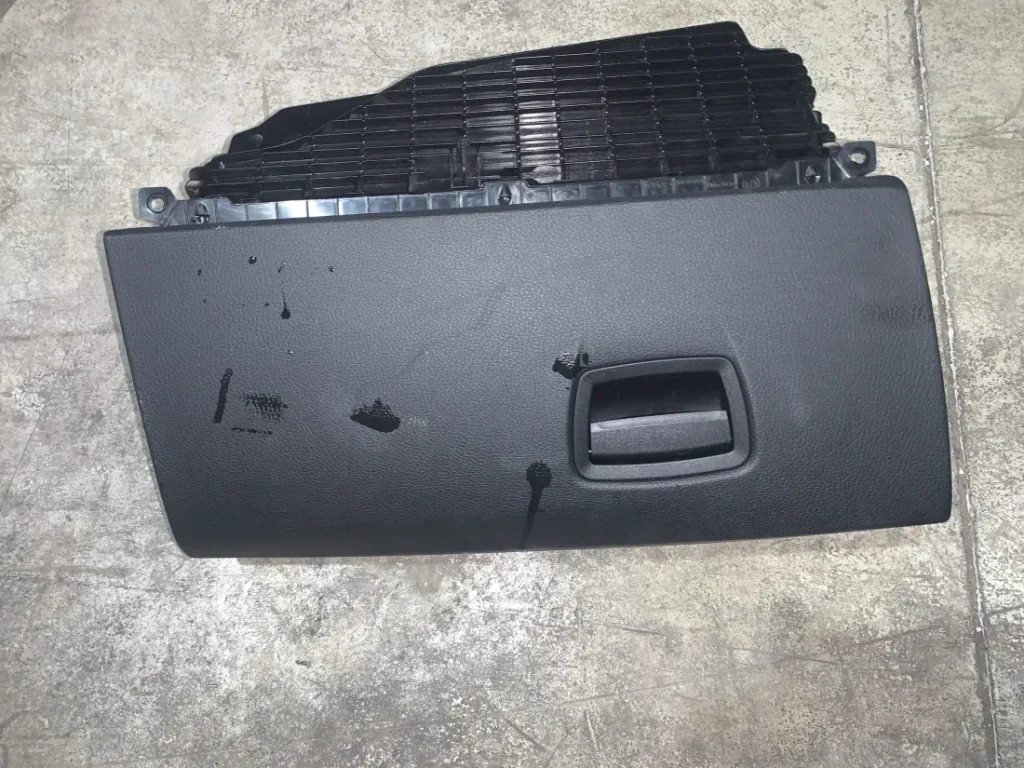 ΝΤΟΥΛΑΠΑΚΙ - ΑΠΟΘΗΚΕΥΤΙΚΟΣ ΧΩΡΟΣ BMW ΣΕΙΡΑ 5 F10 F11 (ΚΩΔ. ΑΝΤΑΛ. 51169173907)