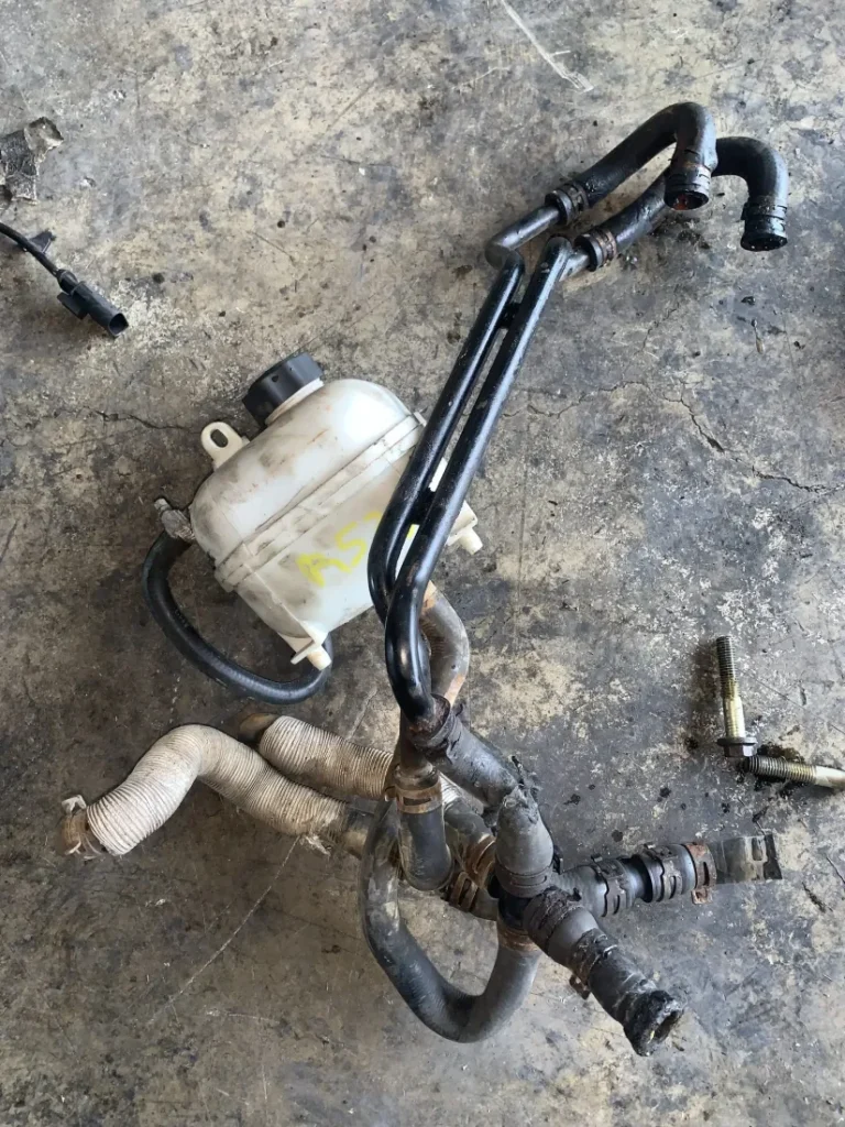 ΚΟΛΑΡΑ ΚΑΙ ΠΑΓΟΥΡΙ ΝΕΡΟΥ MINI R56 COOPER S