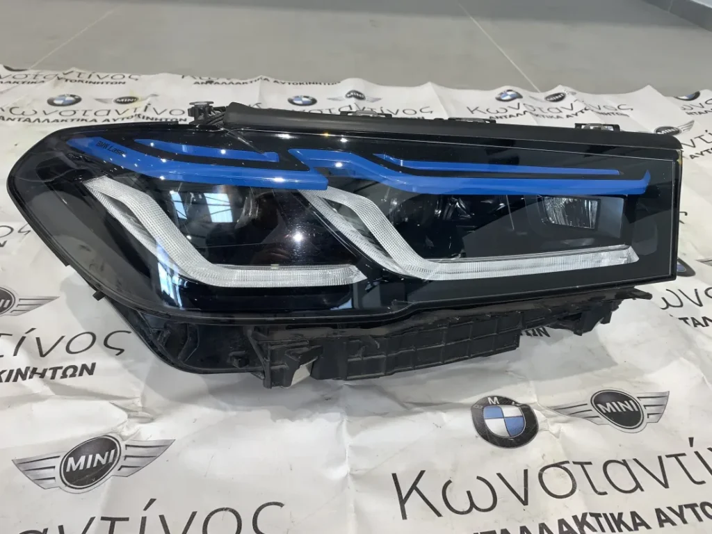 Φανάρι δεξιό εμπρός laser black shadow G30 LCI (8082662)