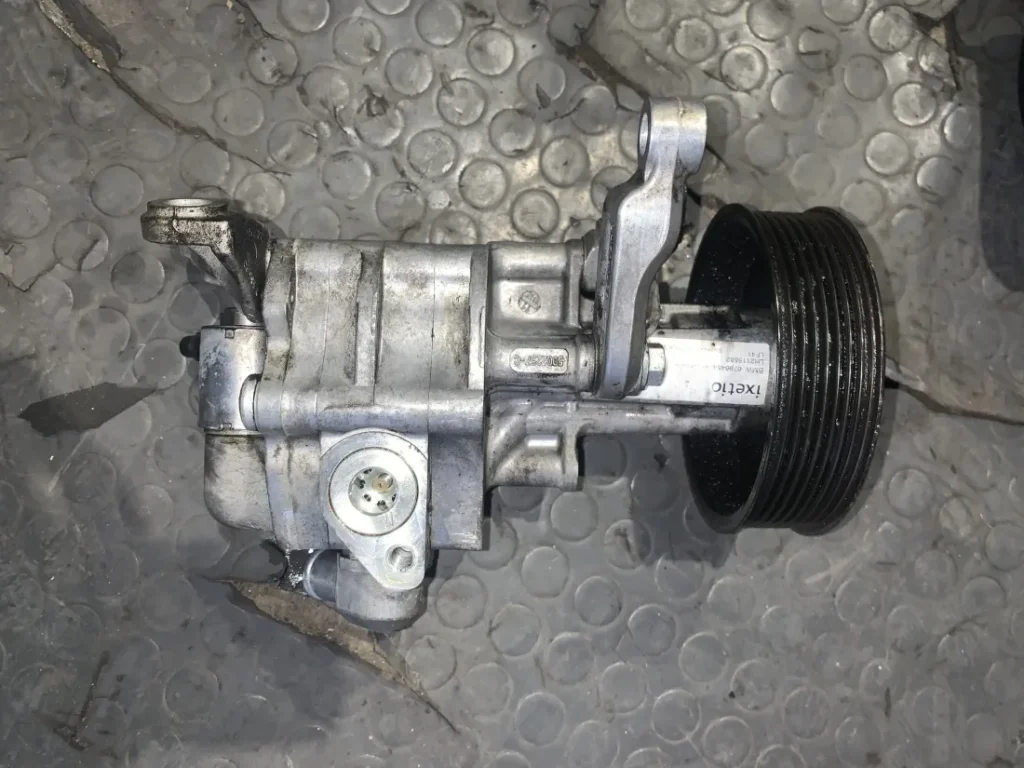 ΑΝΤΛΙΑ ΥΔΡΑΥΛΙΚΟΥ ΤΙΜΟΝΙΟΥ BMW ΣΕΙΡΑ 3, 5 F30 F31 F10 F11 X3 F25 X4 F26 X5 E70 X6 E71 (ΚΩΔ. ΑΝΤΑΛ. 679645402)