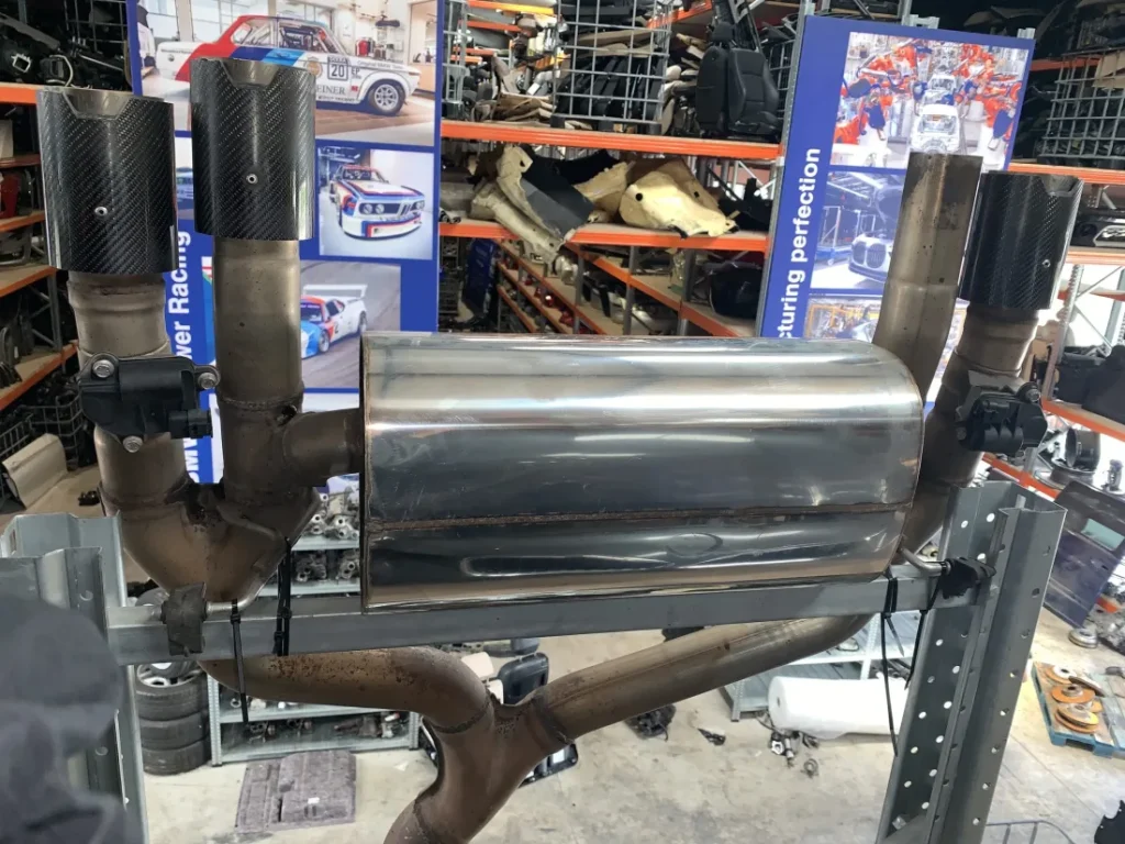 ΕΞΑΤΜΙΣΗ M PERFORMANCE BMW M2 F87 M3 F80 M4 F82