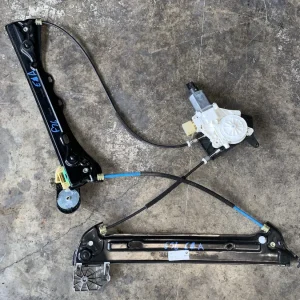 ΑΝΕΒΑΤΟΡΙ - ΓΡΥΛΟΣ ΠΑΡΑΘΥΡΟΥ BMW ΣΕΙΡΑ 4 F32 F33 F36 GRAN COUPE (ΚΩΔ. ΑΝΤΑΛ. 7326327)