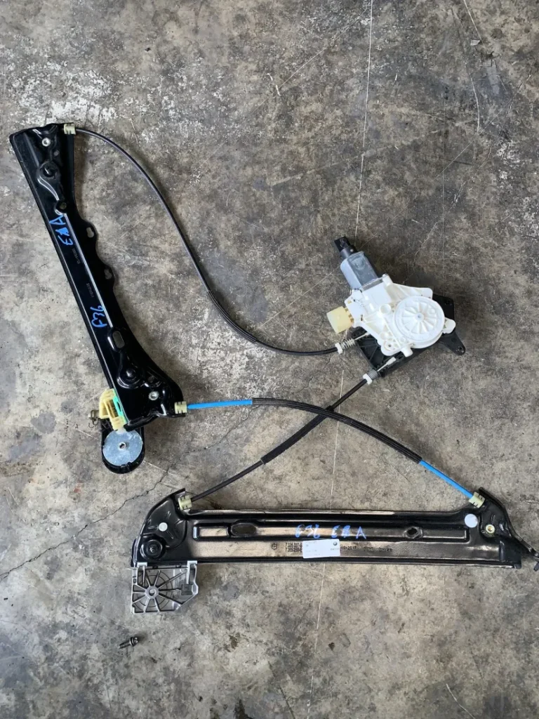 ΑΝΕΒΑΤΟΡΙ - ΓΡΥΛΟΣ ΠΑΡΑΘΥΡΟΥ BMW ΣΕΙΡΑ 4 F32 F33 F36 GRAN COUPE (ΚΩΔ. ΑΝΤΑΛ. 7326327)