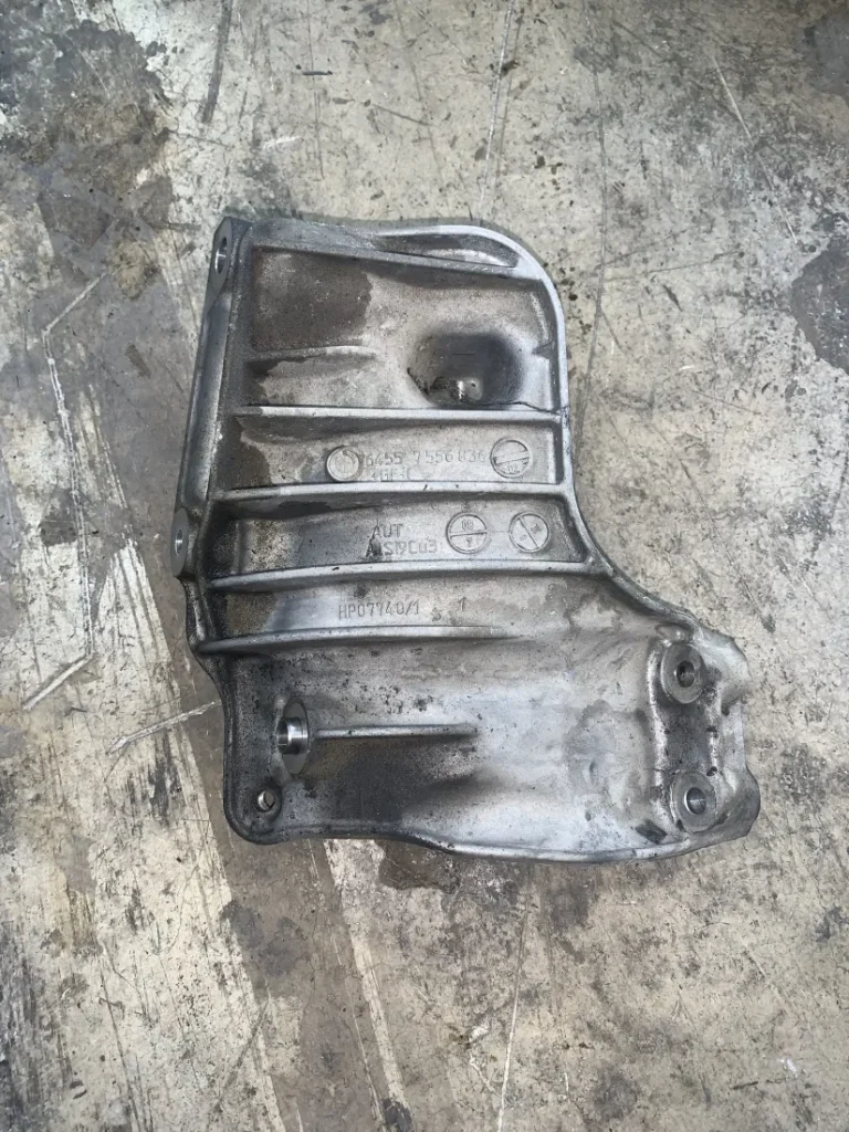 ΒΑΣΗ ΕΔΡΑΣΗΣ ΣΥΜΠΙΕΣΤΗ ΣΥΣΤΗΜΑΤΟΣ ΚΛΙΜΑΤΙΣΜΟΥ BMW ΣΕΙΡΑ 1, 3 E82 E88 E90 E91 E92 E93 X1 E84 Z4 E89 (ΚΩΔ. ΑΝΤΑΛ. 64557556836)