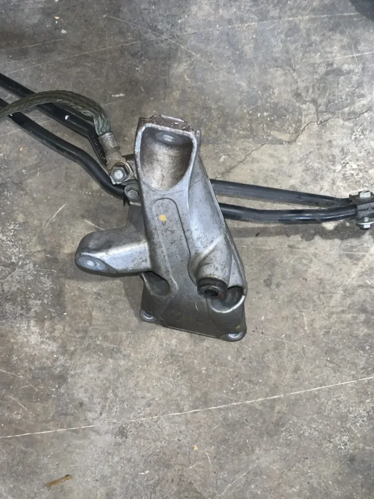 ΒΑΣΗ ΜΗΧΑΝΗΣ - ΚΙΝΗΤΗΡΑ BMW ΣΕΙΡΑ 1, 3 E81 E87 E90 E91 E92 E93 (ΚΩΔ. ΑΝΤΑΛ. 22116776529)