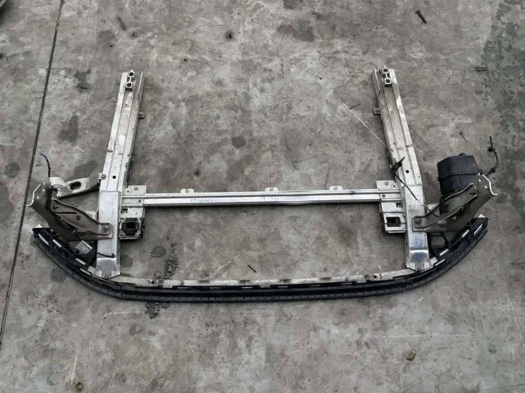 ΒΑΣΗ - ΣΤΗΡΙΓΜΑ ΠΡΟΦΥΛΑΚΤΗΡΑ ΕΜΠΡΟΣ BMW ΣΕΙΡΑ 2 F45 A.T. F46 G.T. X1 F48 F49 X2 F39 (ΚΩΔ. ΑΝΤΑΛ. 511110031013)