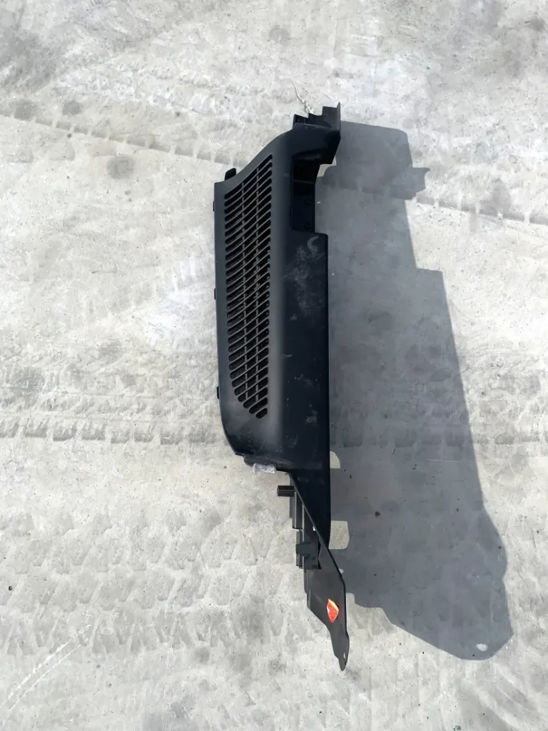 ΔΙΑΚΟΣΜΗΤΙΚΟ ΚΑΛΥΜΜΑ ΠΟΡΤ ΜΠΑΓΚΑΖ BMW X5 E53 (ΚΩΔ. ΑΝΤΑΛ. 51477027133)