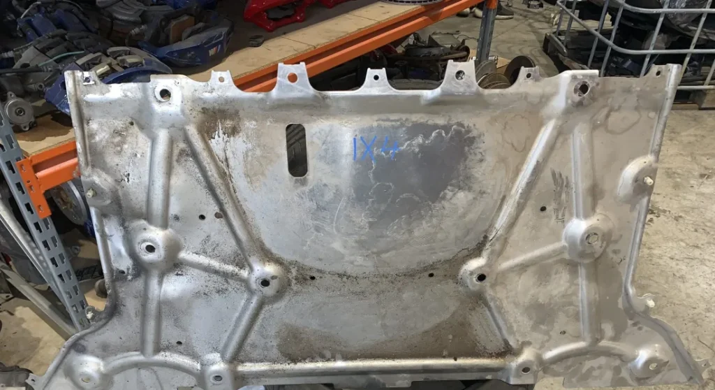 ΜΕΤΑΛΛΙΚΟ ΚΑΛΥΜΜΑ ΜΗΧΑΝΗΣ BMW i4 G26 (ΚΩΔ. ΑΝΤΑΛ. 7915376)