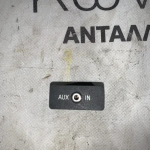 ΑΝΤΑΠΤΟΡΑΣ AUX IN BMW ΣΕΙΡΑ 5 E60 E61 (ΚΩΔ. ΑΝΤΑΛ. 61316986791)
