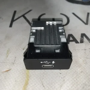 ΑΝΤΑΠΤΟΡΑΣ USB BMW ΣΕΙΡΑ 1, 2, 3, 5, 6, 7, 8, Χ1 Χ2 Χ3 Χ4 Χ4 Μ Χ5 Χ6 Χ7 Ζ4 (ΚΩΔ. ΑΝΤΑΛ. 8711939)