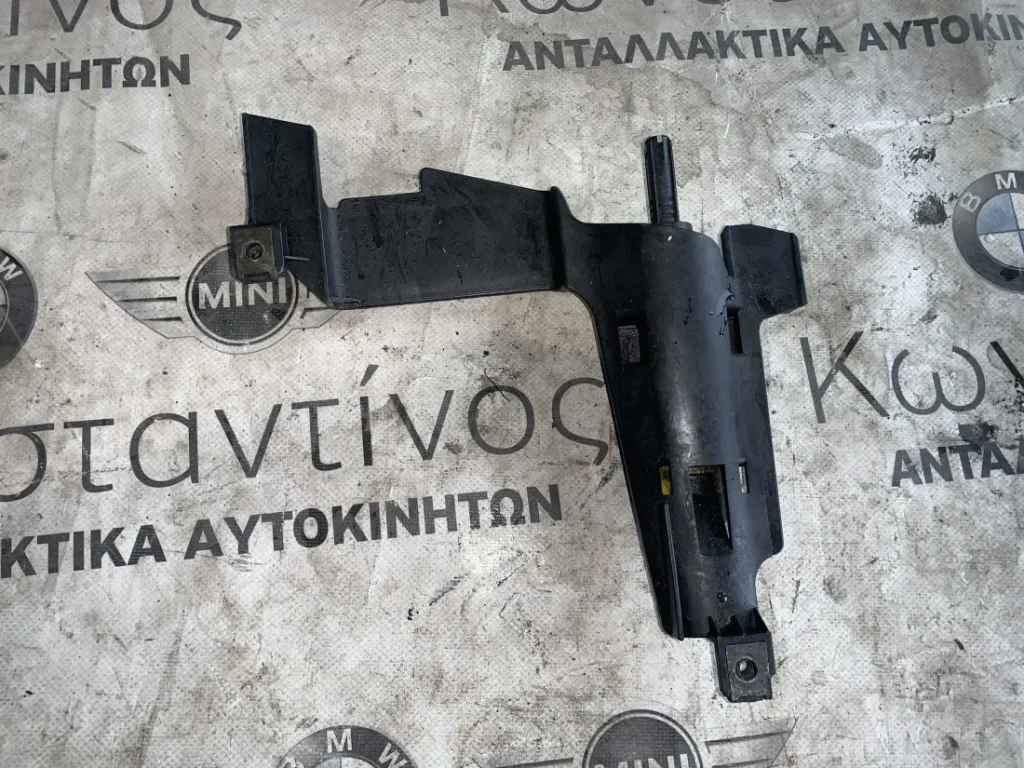 ΦΑΝΟΣΤΑΤΗΣ - ΒΑΣΗ ΦΑΝΑΡΙΟΥ ΔΕΞΙΑ BMW ΣΕΙΡΑ 3 E46 (ΚΩΔ. ΑΝΤΑΛ. 1301073018)