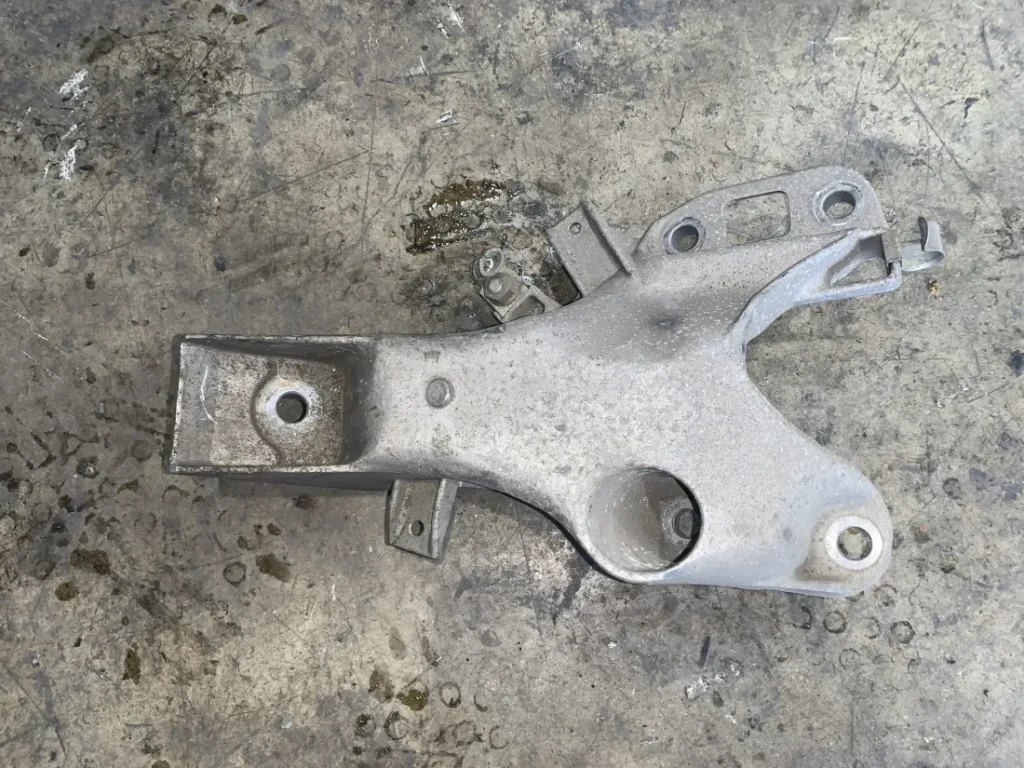 ΒΑΣΗ ΜΗΧΑΝΗΣ BMW X5 E70 (ΚΩΔ. ΑΝΤΑΛ. 22116772673)