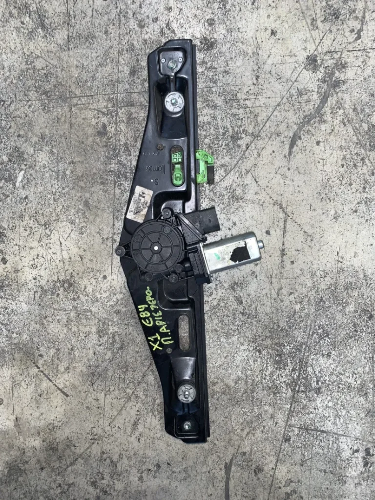 ΑΝΕΒΑΤΟΡΙ - ΓΡΥΛΟΣ ΠΑΡΑΘΥΡΟΥ ΠΙΣΩ ΑΡΙΣΤΕΡΟ BMW X1 E84 (ΚΩΔ. ΑΝΤΑΛ. 2990297)