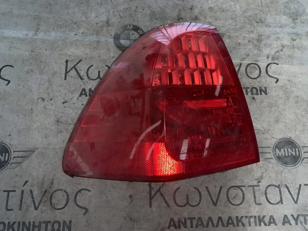 ΦΑΝΑΡΙ ΠΙΣΩ ΑΡΙΣΤΕΡΟ ΜΕ ΛΕΥΚΟ ΦΛΑΣ BMW ΣΕΙΡΑ 3 E46 CABRIO (ΚΩΔ. ΑΝΤΑΛ. 4871737)