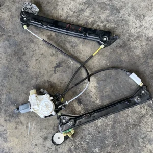 ΑΝΕΒΑΤΟΡΙ - ΓΡΥΛΟΣ ΠΑΡΑΘΥΡΟΥ ΕΜΠΡΟΣ ΔΕΞΙ BMW ΣΕΙΡΑ 1, 2 F20 F21 F22 M2 F87 (ΚΩΔ. ΑΝΤΑΛ. 7268448 - 7292120)