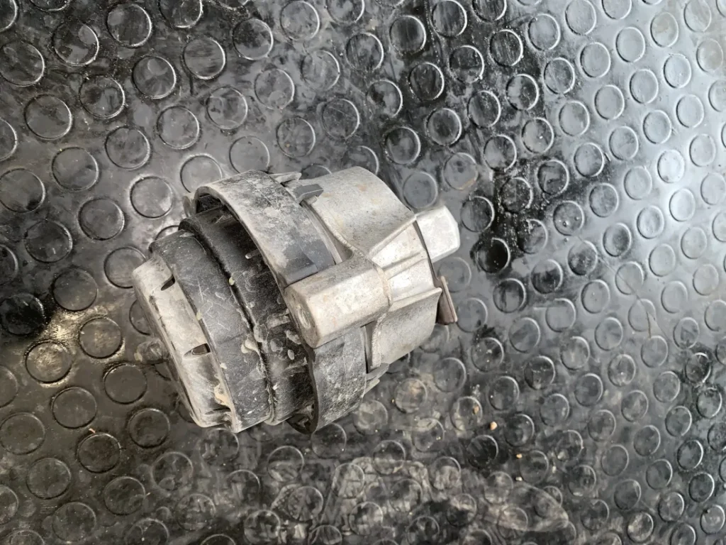 ΒΑΣΗ ΚΙΝΗΤΗΡΑ ΔΕΞΙΑ BMW ΣΕΙΡΑ 5, 6 G30 G31 G32 GT (ΚΩΔ. ΑΝΤΑΛ. 6883514)