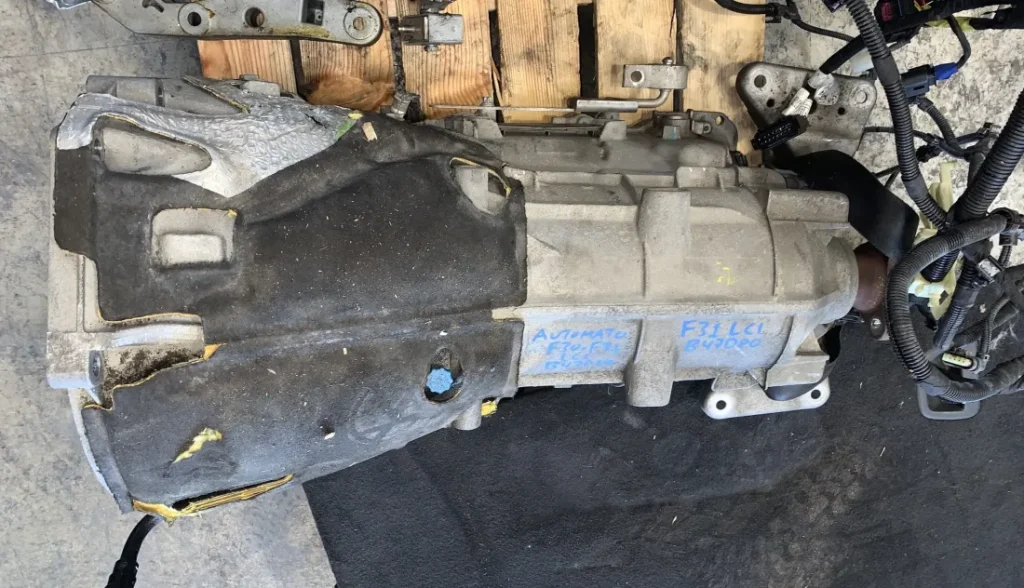 ΣΑΣΜΑΝ - ΑΥΤΟΜΑΤΟ ΚΙΒΩΤΙΟ ΤΑΧΥΤΗΤΩΝ BMW ΣΕΙΡΑ 1, 2, 3, 4 F20 F21 F22 F23 F30 F31 F34 GT F32 F36 GC (ΚΩΔ. ΑΝΤΑΛ. 9426275)