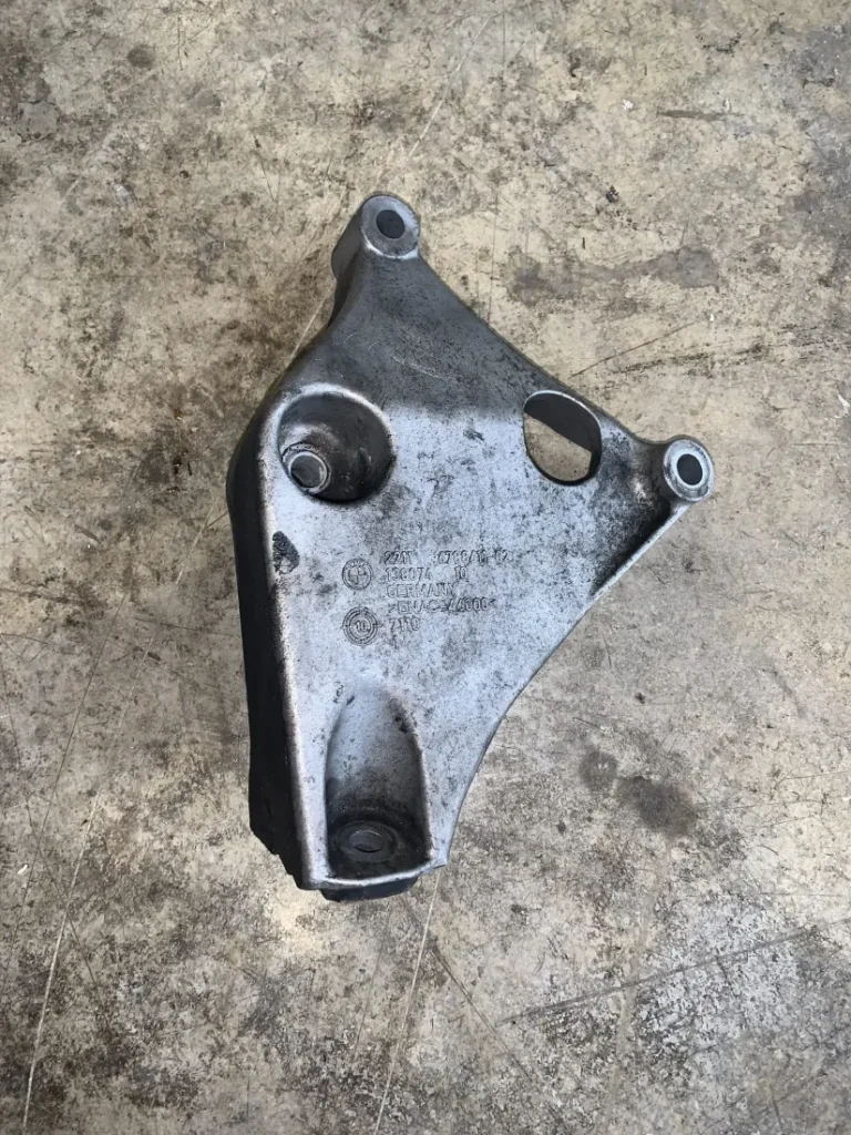 ΣΤΗΡΙΓΜΑ ΒΑΣΗΣ ΚΙΝΗΤΗΡΑ BMW ΣΕΙΡΑ 1, 2, 3, 4 (ΚΩΔ. ΑΝΤΑΛ. 22116788611)