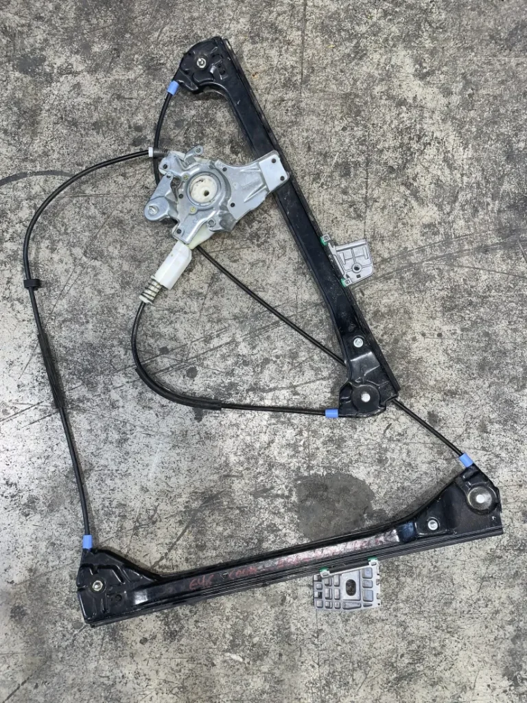 ΑΝΕΒΑΤΟΡΙ - ΓΡΥΛΟΣ ΠΑΡΑΘΥΡΟΥ BMW E46 COUPE CABRIO FACELIFT