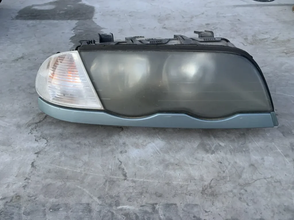 ΕΜΠΡΟΣ ΔΕΞΙ ΦΑΝΑΡΙ BMW ΣΕΙΡΑ 3 E46 (63126906494)