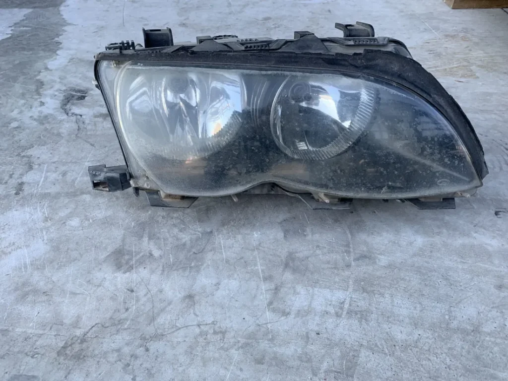 ΕΜΠΡΟΣ ΔΕΞΙ ΦΑΝΑΡΙ BMW ΣΕΙΡΑ 3 E46 (ΚΩΔ. ΑΝΤΑΛ. 63126910956)
