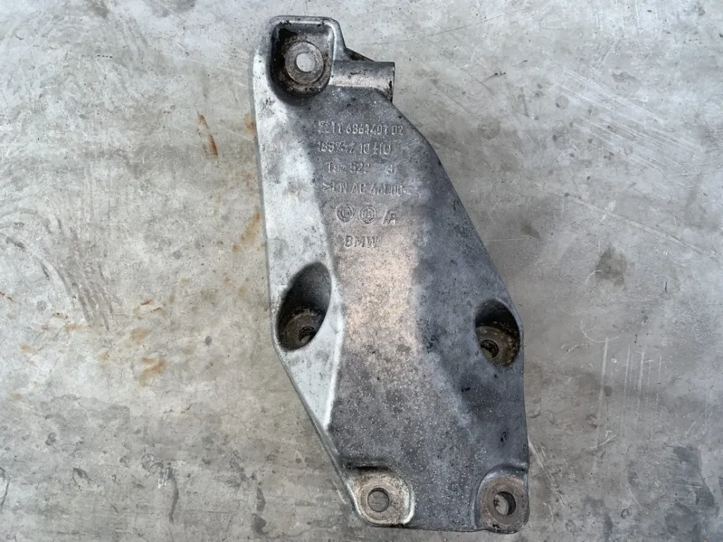 ΣΤΗΡΙΓΜΑ ΣΤΗΡΙΞΗΣ ΚΙΝΗΤΗΡΑ BMW F22 F23 F30 F31 F32 F33 F34 F36 (22116861401)