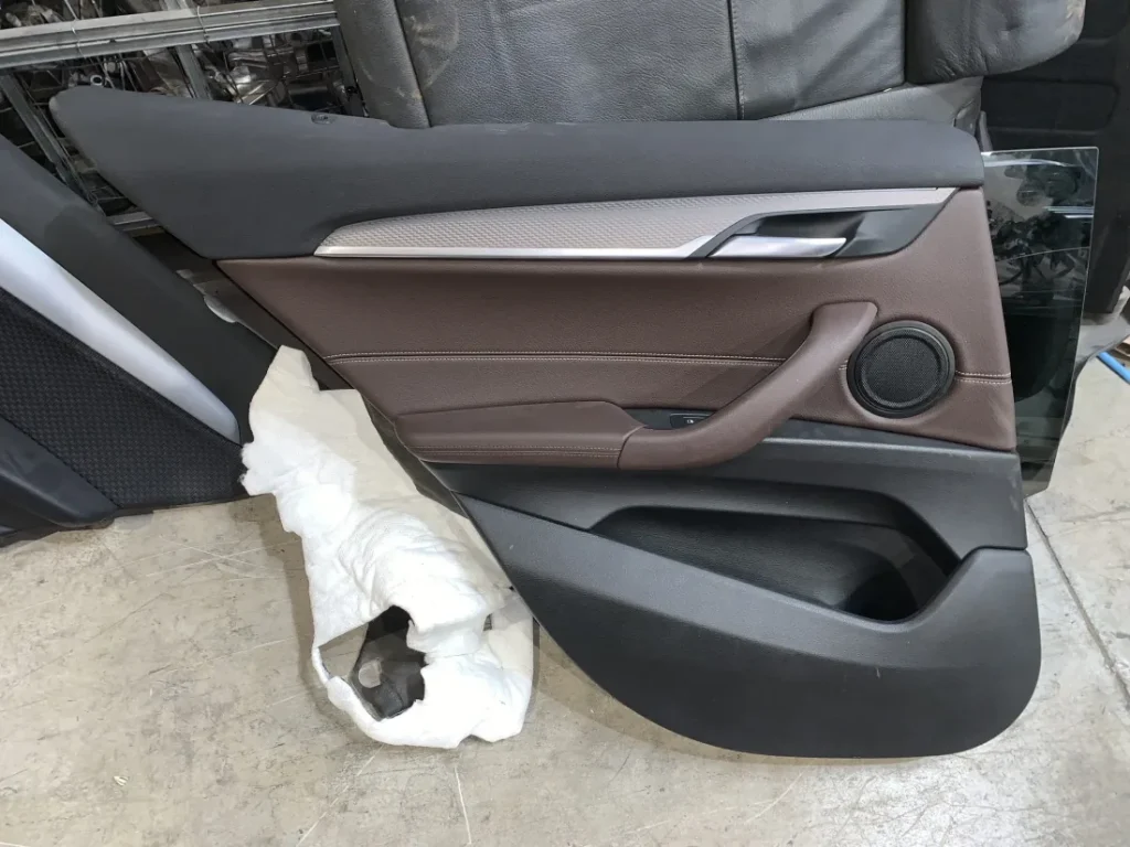 ΕΠΕΝΔΥΣΗ - ΤΑΠΕΤΣΑΡΙΑ ΠΟΡΤΑΣ ΠΙΣΩ ΑΡΙΣΤΕΡΑ BMW X2 F39