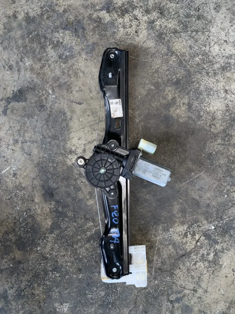 ΑΝΕΒΑΤΟΡΙ - ΓΡΥΛΟΣ ΠΑΡΑΘΥΡΟΥ ΠΙΣΩ ΑΡΙΣΤΕΡΟ BMW ΣΕΙΡΑ 1 F20 F21 (ΚΩΔ. ΑΝΤΑΛ. 7242555)