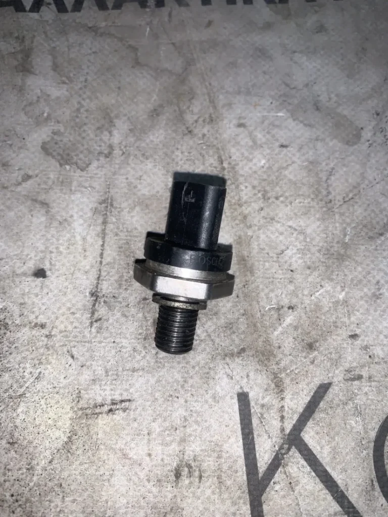 ΑΙΣΘΗΤΗΡΑΣ ΠΙΕΣΗΣ ΛΑΔΙΟΥ BMW ΣΕΙΡΑ 1, 2, 3, 4, 5, 6, 7 (ΚΩΔ. ΑΝΤΑΛ. 12618614494)