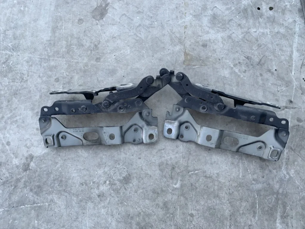 ΜΕΝΤΕΣΕΔΕΣ ΚΑΠΟΥ BMW ΣΕΙΡΑ 7 F01 F02 F03 F04 HYBRID (ΚΩΔ. ΑΝΤΑΛ. 7184189 - 7184190)