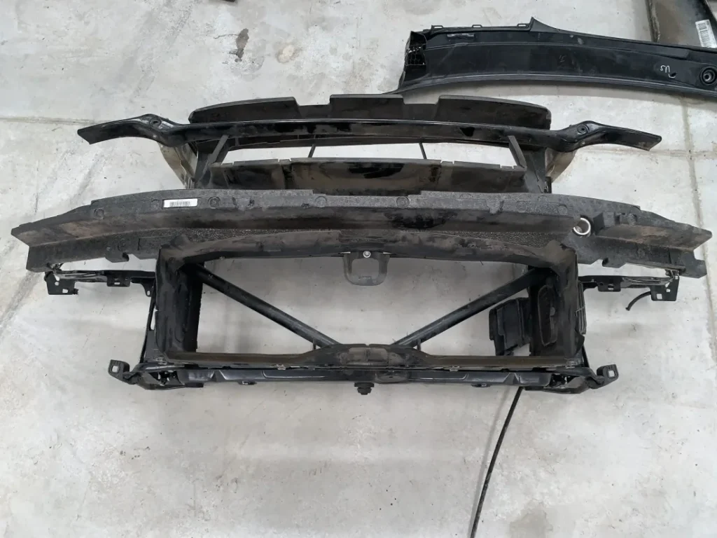 ΜΕΤΩΠΗ ΚΑΙ ΤΡΑΒΕΡΣΑ ΚΟΜΠΛΕ - ΑΠΟΣΒΕΣΤΗΡΑΣ ΚΡΟΥΣΗΣ ΜΠΡΟΣΤΑ BMW ΣΕΙΡΑ 3 F30 F31 (ΚΩΔ. ΑΝΤΑΛ. 7396916)