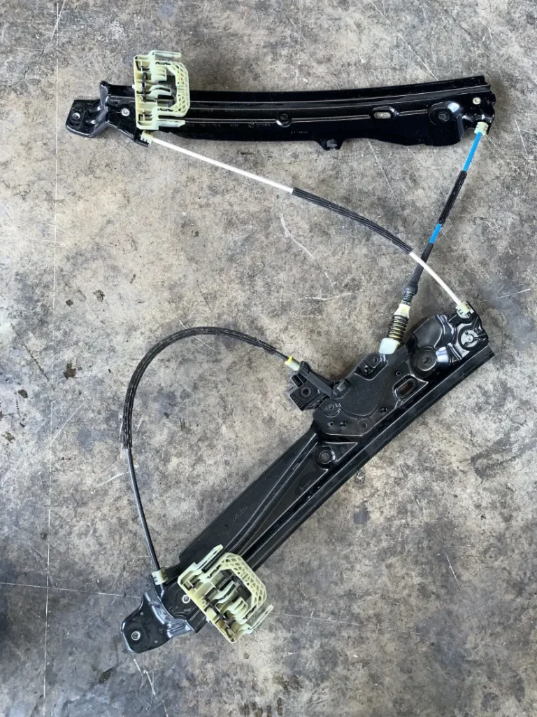 ΑΝΕΒΑΤΟΡΙ - ΓΡΥΛΟΣ ΠΑΡΑΘΥΡΟΥ ΕΜΠΡΟΣ ΑΡΙΣΤΕΡΟ BMW ΣΕΙΡΑ 5 F10 F11 (ΚΩΔ. ΑΝΤΑΛ. 7227129 - 7182111)