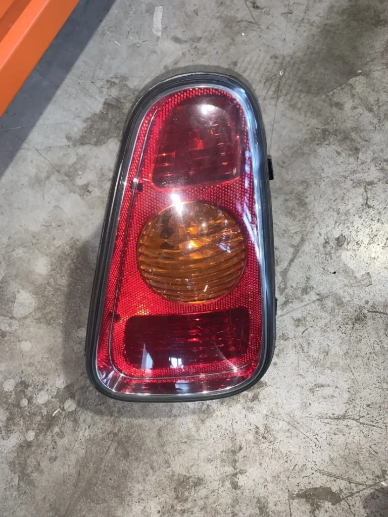 ΦΑΝΑΡΙ ΠΙΣΩ MINI R56 (ΚΩΔ. ΑΝΤΑΛ. 63216916395)