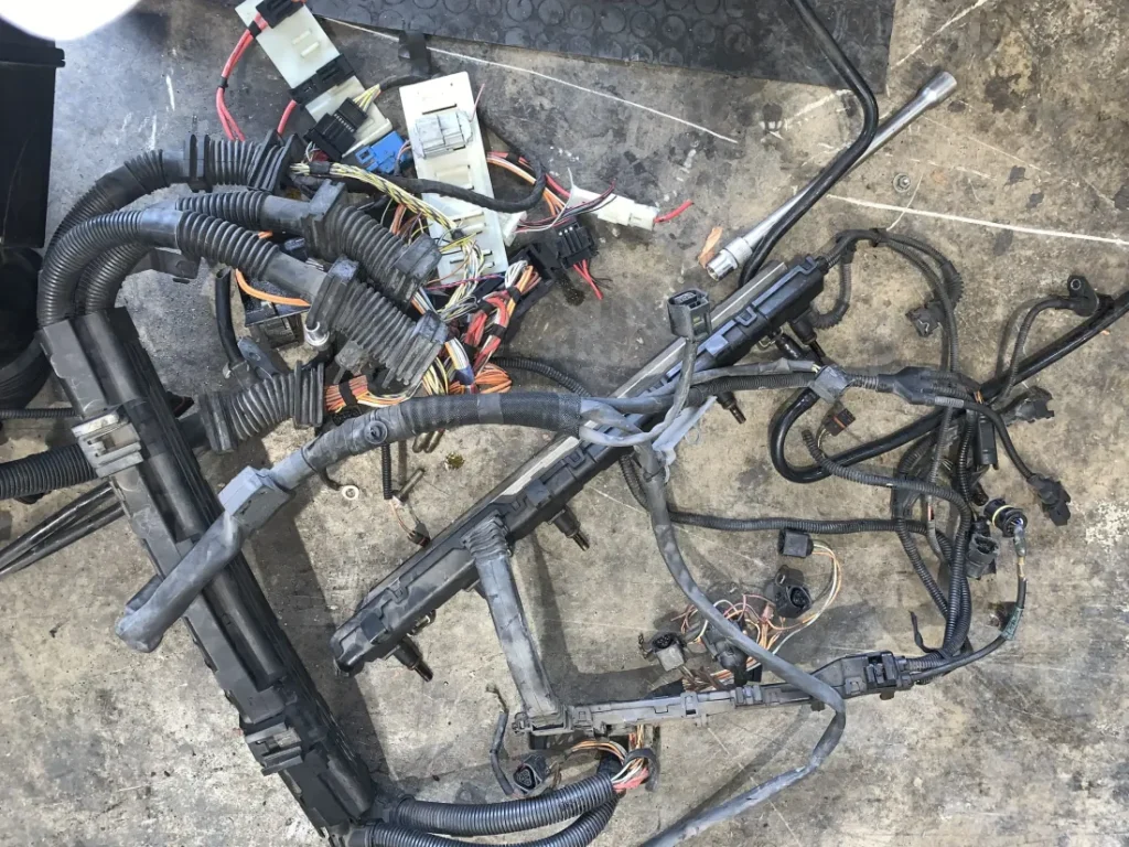 ΚΑΛΩΔΙΩΣΗ ΜΗΧΑΝΗΣ BMW X5 E70 (ΚΩΔ. ΑΝΤΑΛ. 75550063)