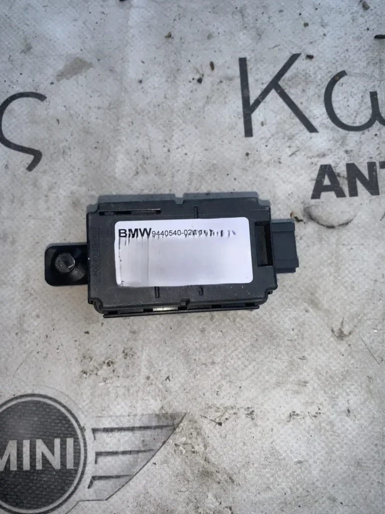 ΜΟΝΑΔΑ ΕΛΕΓΧΟΥ ΠΟΛΥΜΕΣΩΝ BMW ΣΕΙΡΑ 1, 3, 5, 7 F40 G20 G21 G28 G30 G31 G11 G12 X3 G01 X4 G02 X5 G05 X6 G06 (ΚΩΔ. ΑΝΤΑΛ. 9440540)