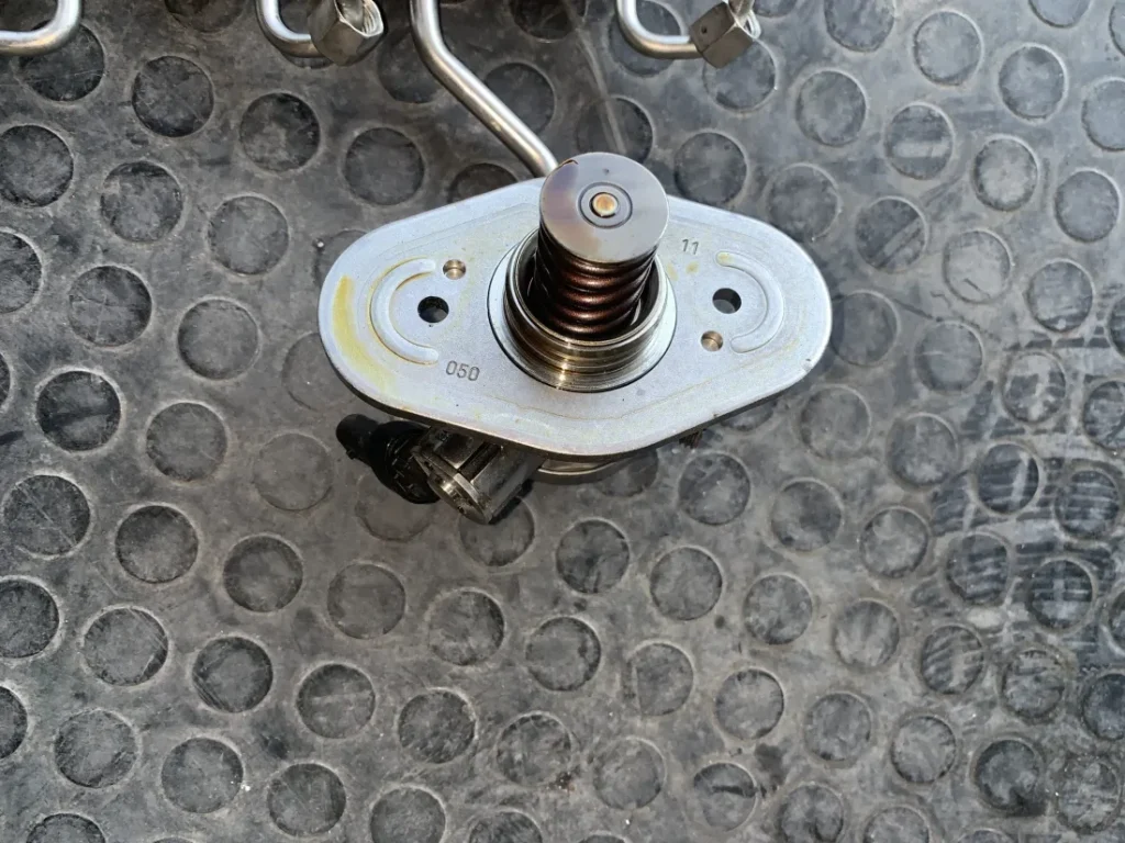 ΑΝΤΛΙΑ ΥΨΗΛΗΣ ΠΙΕΣΗΣ BMW M5 F90 M8 F91 F92 F93 (ΚΩΔ. ΑΝΤΑΛ. 13517852361)