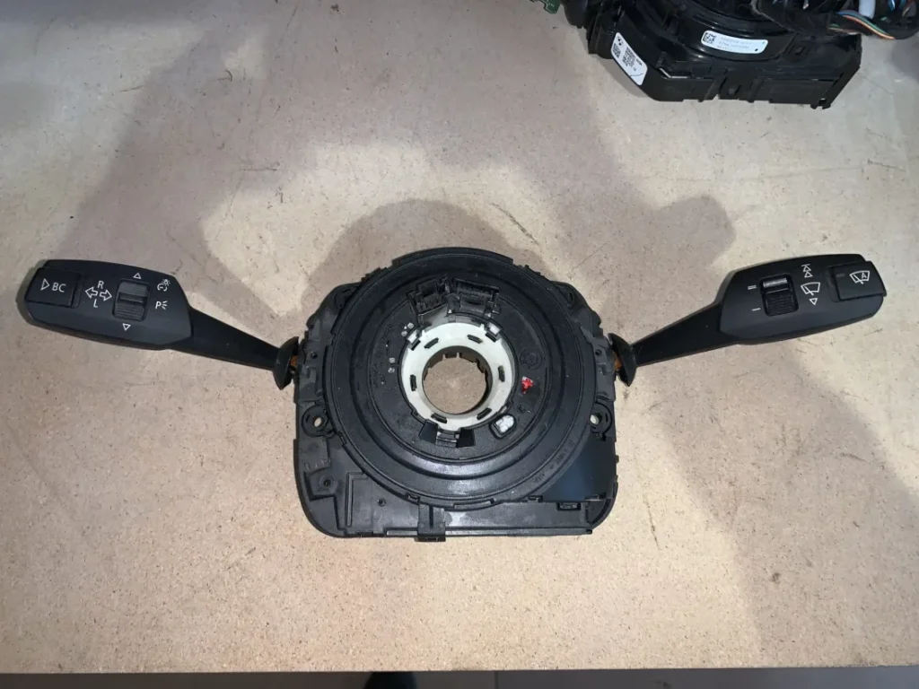 ΦΛΑΣΙΕΡΑ ΤΙΜΟΝΙΟΥ BMW ΣΕΙΡΑ 1 E82 E88 ΣΕΙΡΑ 3 E90 E91 (9123033)