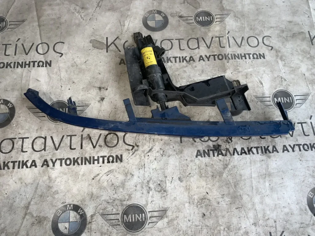 ΦΑΝΟΣΤΑΤΗΣ - ΒΑΣΗ ΦΑΝΑΡΙΟΥ ΑΡΙΣΤΕΡΑ BMW ΣΕΙΡΑ 3 E46 (ΚΩΔ. ΑΝΤΑΛ. 1301073017)