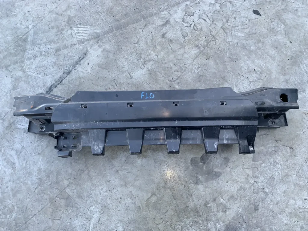 ΤΡΑΒΕΡΣΑ - ΦΟΡΕΑΣ ΠΡΟΦΥΛΑΚΤΗΡΑ ΠΙΣΩ BMW ΣΕΙΡΑ 5 F10 F11 (ΚΩΔ. ΑΝΤΑΛ. 51127184769)