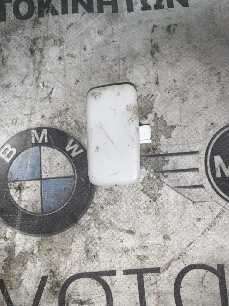 ΠΛΑΦΟΝΙΕΡΑ ΚΑΘΡΕΠΤΗ LED BMW ΣΕΙΡΑ 1, 2, 3, 4 (ΚΩΔ. ΑΝΤΑΛ. 9472764)