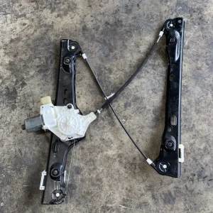 ΑΝΕΒΑΤΟΡΙ - ΓΡΥΛΟΣ ΠΑΡΑΘΥΡΟΥ ΕΜΠΡΟΣ ΔΕΞΙ BMW ΣΕΙΡΑ 3 E90 (ΚΩΔ. ΑΝΤΑΛ. 7060266 - 7140588)