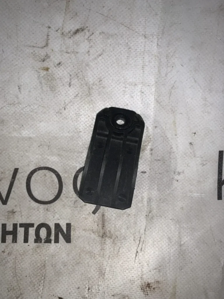 ΒΑΣΗ - ΣΤΗΡΙΓΜΑ ΨΥΓΕΙΟΥ ΚΙΝΗΤΗΡΑ BMW ΣΕΙΡΑ 5 Ε39 (ΚΩΔ. ΑΝΤΑΛ. 2247896)