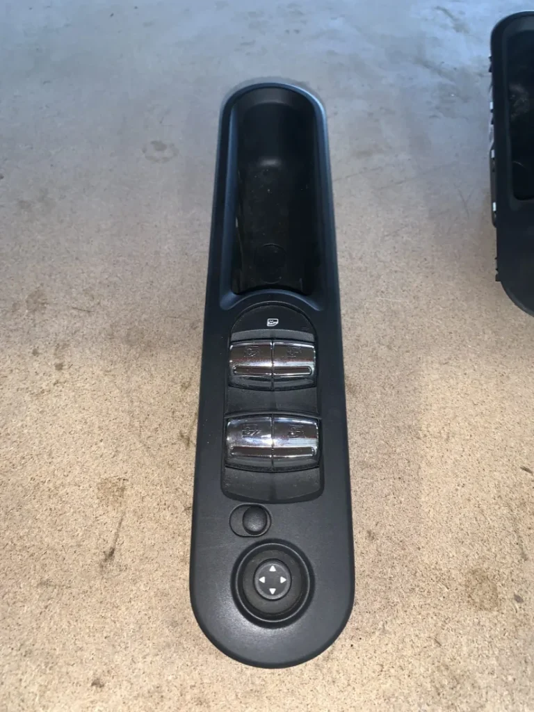 ΛΑΒΗ ΕΜΠΡΟΣ ΠΟΡΤΑΣ - ΕΠΕΝΔΥΣΗ ΠΟΡΤΑΣ MINI CLUBMAN F54 CABRIO R52 (ΚΩΔ. ΑΝΤΑΛ. 51417389111)