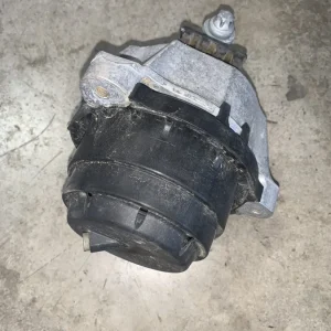 ΒΑΣΗ ΚΙΝΗΤΗΡΑ BMW ΣΕΙΡΑ 3, 5, 6, 7, 8 G20 G21 G30 G31 G32 GT G11 G12 G14 G15 G16 GC (ΚΩΔ. ΑΝΤΑΛ. 6878247)