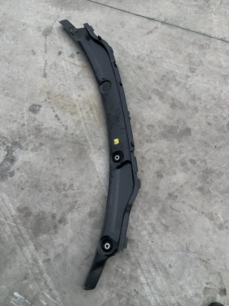 ΚΑΛΥΜΜΑ ΠΛΑΙΣΙΟΥ ΠΑΡΜΠΡΙΖ ΤΜΗΜΑ 1 BMW ΣΕΙΡΑ 2 U06 A.T. (ΚΩΔ. ΑΝΤΑΛ. 51718491978)